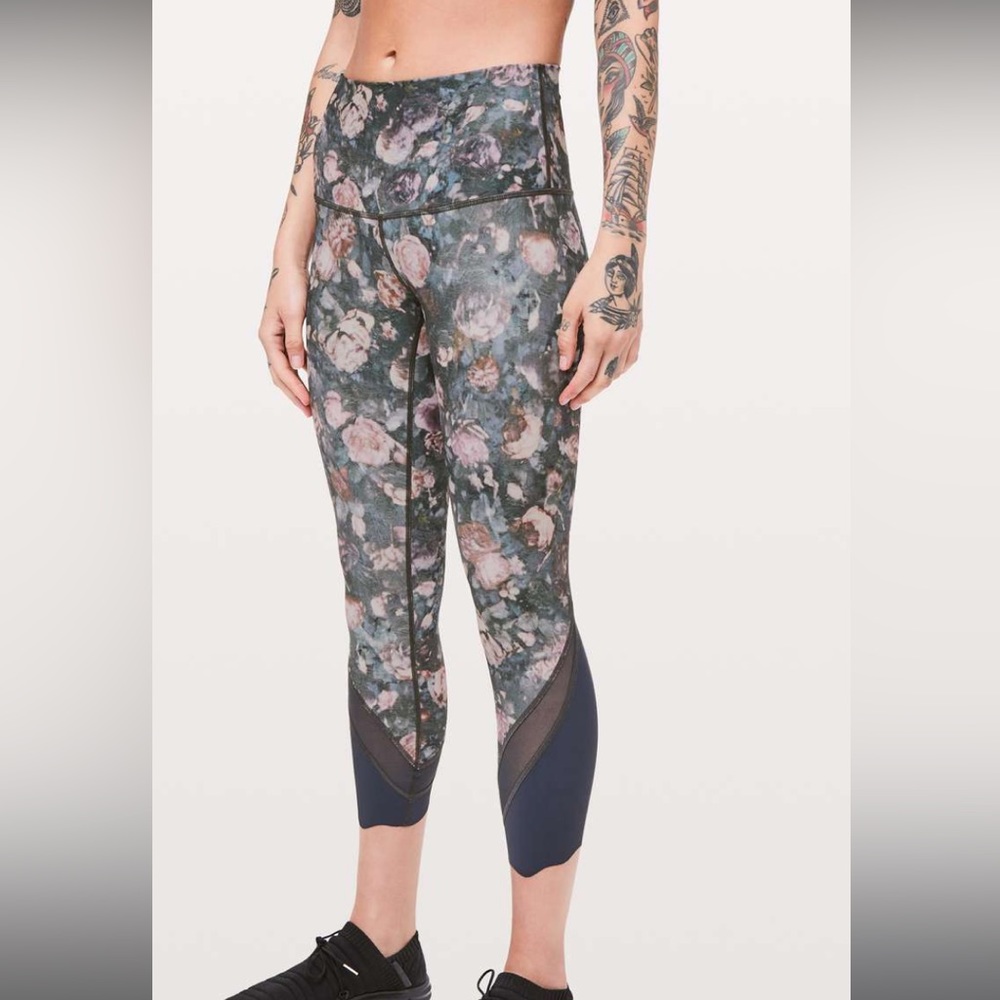 Lululemon Wunder Under Crop HR Scallop